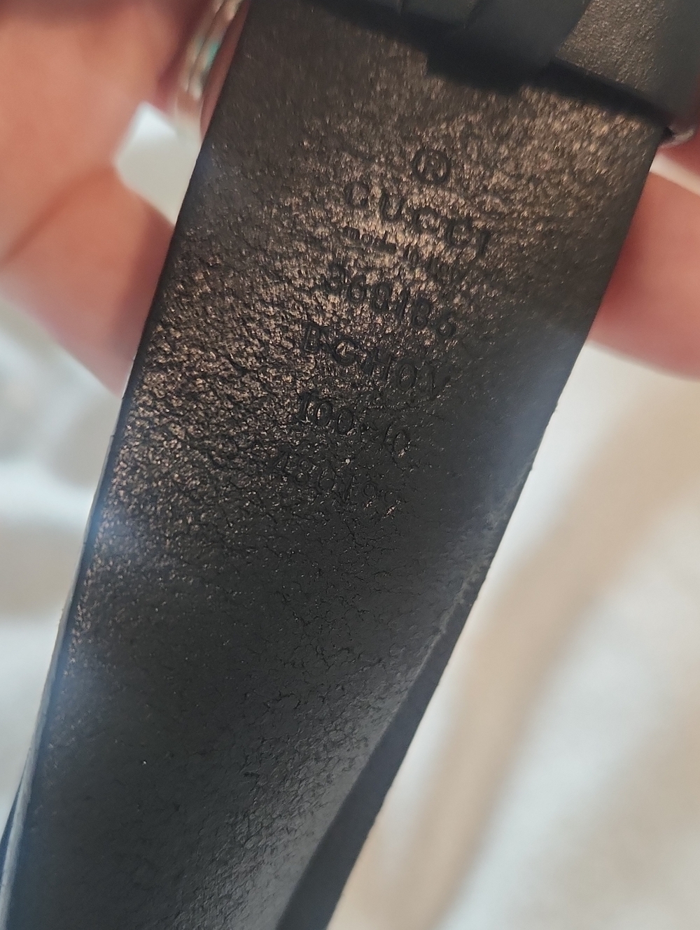 Black Leather Belt with Interlocking G Buckle - Picture 5 of 6